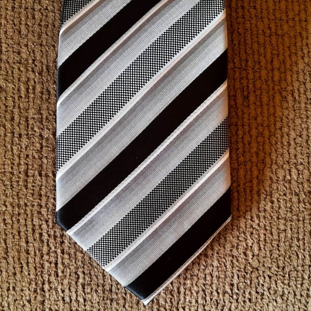 🆕️Men's Bergamo New York Hand Made Neck Tie